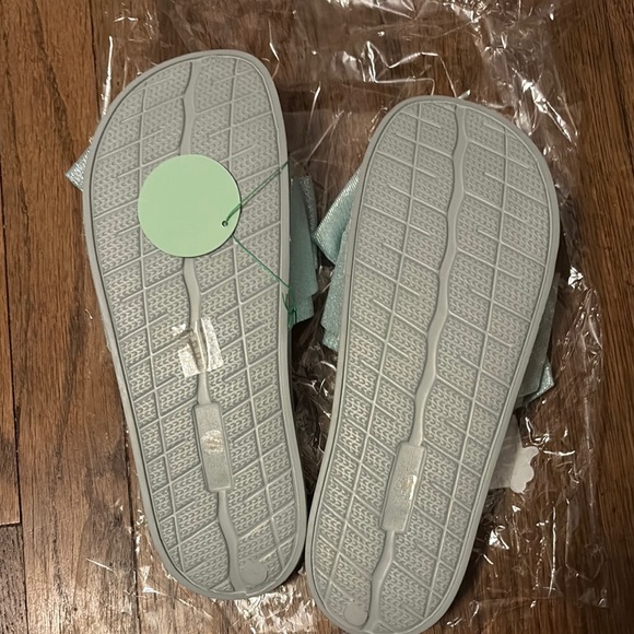 Blue Bow Slippers size 10 - Picture 3 of 5